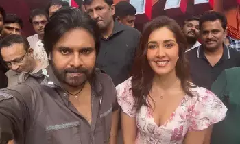 Raashii Khanna Shares: ఉస్తాద్ కీలక అప్ డేట్ ఇచ్చిన రాశీఖన్నా Raashii Khanna Shares: ఉస్తాద్ కీలక అప్ డేట్ ఇచ్చిన రాశీఖన్నా