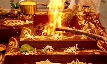 Performing a Yajna: అసలు యజ్ఞం ఎందుకు చేస్తారో తెలుసా.? Performing a Yajna: అసలు యజ్ఞం ఎందుకు చేస్తారో తెలుసా.?