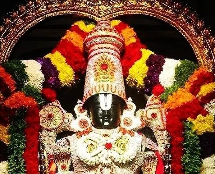 Heavy Rush of Devotees in Tirumala: తిరుమలలో భక్తుల రద్దీ.. దర్శనానికి 20 గంటలు Heavy Rush of Devotees in Tirumala: తిరుమలలో భక్తుల రద్దీ.. దర్శనానికి 20 గంటలు