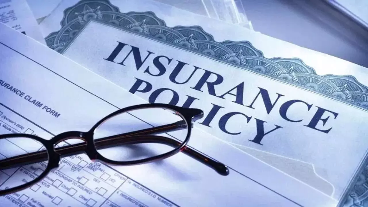 Insurance Claim : ఇన్సూరెన్స్ కంపెనీ క్లైయిమ్ రిజెక్ట్ చేసిందా..మీ డబ్బులు వసూలు చేసుకునే సీక్రెట్ ఇదే Insurance Claim : ఇన్సూరెన్స్ కంపెనీ క్లైయిమ్ రిజెక్ట్ చేసిందా..మీ డబ్బులు వసూలు చేసుకునే సీక్రెట్ ఇదే