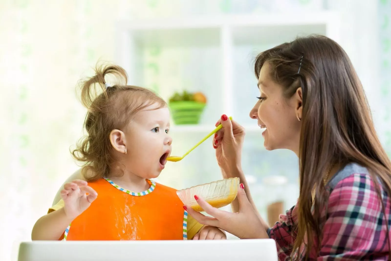 Food for Children Below Five Years: ఐదేళ్ల లోపు పిల్లలకు ఎలాంటి ఫుడ్ పెట్టాలంటే.? Food for Children Below Five Years: ఐదేళ్ల లోపు పిల్లలకు ఎలాంటి ఫుడ్ పెట్టాలంటే.?