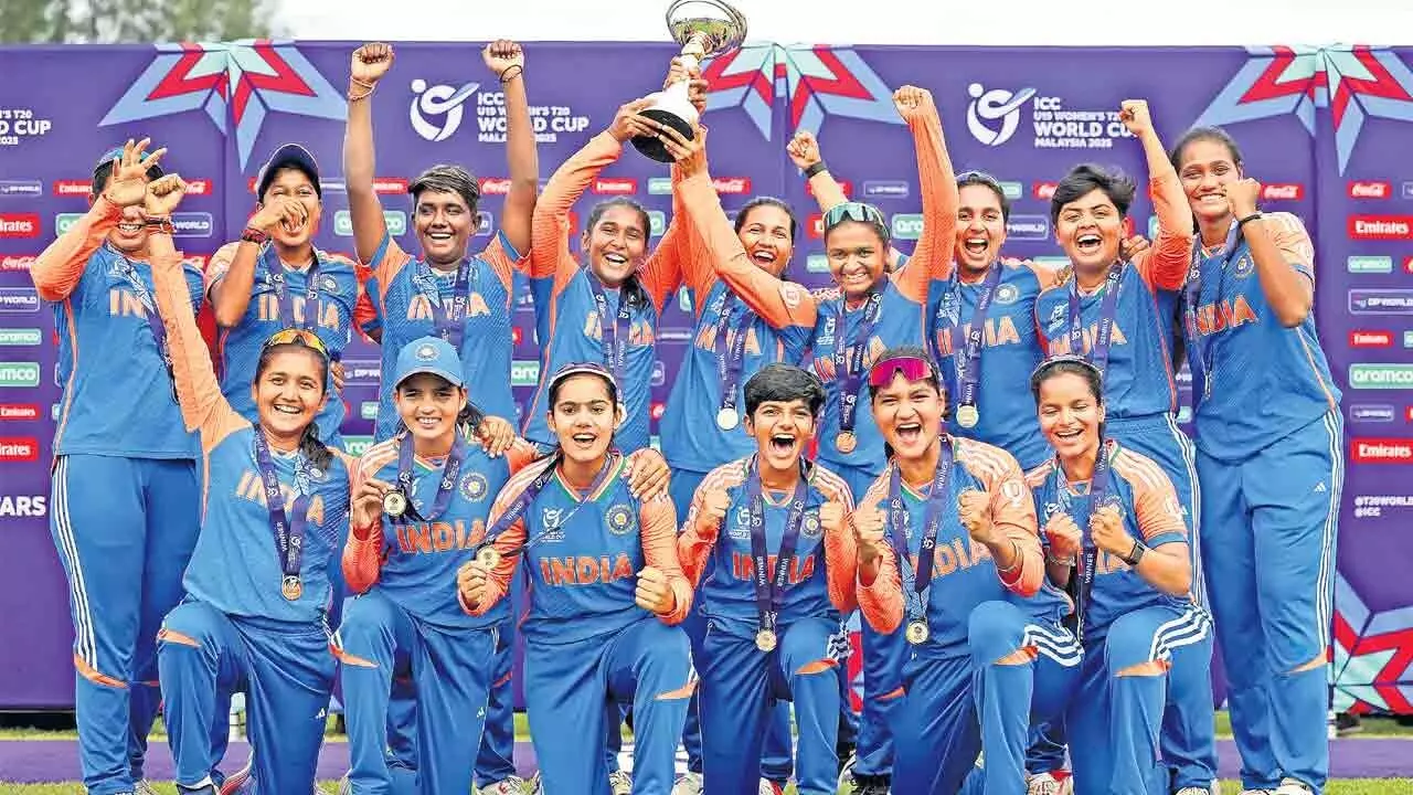 Series Clean Sweep: సిరీస్ క్లిన్ స్వీప్..ఐదో టీ20లో శ్రీలంకపై భారత్ గ్రాండ్ విక్టరీ Series Clean Sweep: సిరీస్ క్లిన్ స్వీప్..ఐదో టీ20లో శ్రీలంకపై భారత్ గ్రాండ్ విక్టరీ
