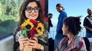 Rashmika’s Buzz on the Streets of Rome: రోమ్ వీధుల్లో రష్మిక సందడి.. వైరల్గా మారిన ఆనంద్ దేవరకొండ ఫొటో Rashmika’s Buzz on the Streets of Rome: రోమ్ వీధుల్లో రష్మిక సందడి.. వైరల్గా మారిన ఆనంద్ దేవరకొండ ఫొటో