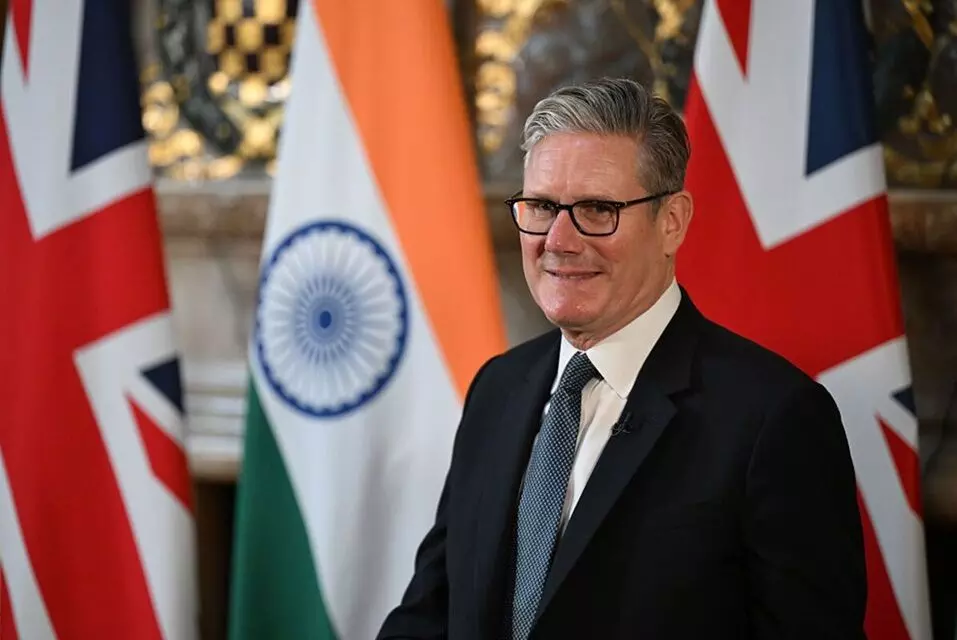 UK Strongly Condemns: బంగ్లాదేశ్లో మైనారిటీల హత్యలను తీవ్రంగా ఖండించిన బ్రిటన్ UK Strongly Condemns: బంగ్లాదేశ్లో మైనారిటీల హత్యలను తీవ్రంగా ఖండించిన బ్రిటన్