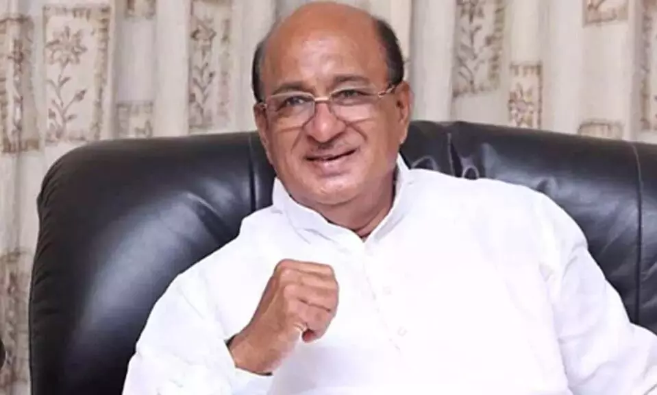 Gorantla Butchaiah Chowdary: కొడాలి నాని, వంశీ మాటలు అదుపులో పెట్టుకోలేదు.. ఇప్పుడు ఫలితాలు ఎదుర్కొంటున్నారు: గోరంట్ల బుచ్చయ్య చౌదరి Gorantla Butchaiah Chowdary: కొడాలి నాని, వంశీ మాటలు అదుపులో పెట్టుకోలేదు.. ఇప్పుడు ఫలితాలు ఎదుర్కొంటున్నారు: గోరంట్ల బుచ్చయ్య చౌదరి