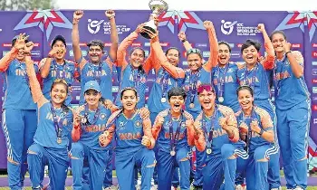 Series Clean Sweep: సిరీస్ క్లిన్ స్వీప్..ఐదో టీ20లో శ్రీలంకపై భారత్ గ్రాండ్ విక్టరీ Series Clean Sweep: సిరీస్ క్లిన్ స్వీప్..ఐదో టీ20లో శ్రీలంకపై భారత్ గ్రాండ్ విక్టరీ