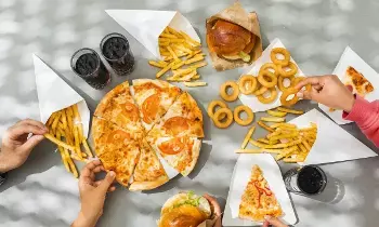 Eating These Snacks After 6 PM: సాయంత్రం 6 దాటిన తర్వాత ఈ స్నాక్స్ తింటున్నారా..? Eating These Snacks After 6 PM: సాయంత్రం 6 దాటిన తర్వాత ఈ స్నాక్స్ తింటున్నారా..?