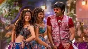 Ravi Teja Movie: ఇద్దరు భామలతో రవితేజ స్టెప్పులు Ravi Teja Movie: ఇద్దరు భామలతో రవితేజ స్టెప్పులు
