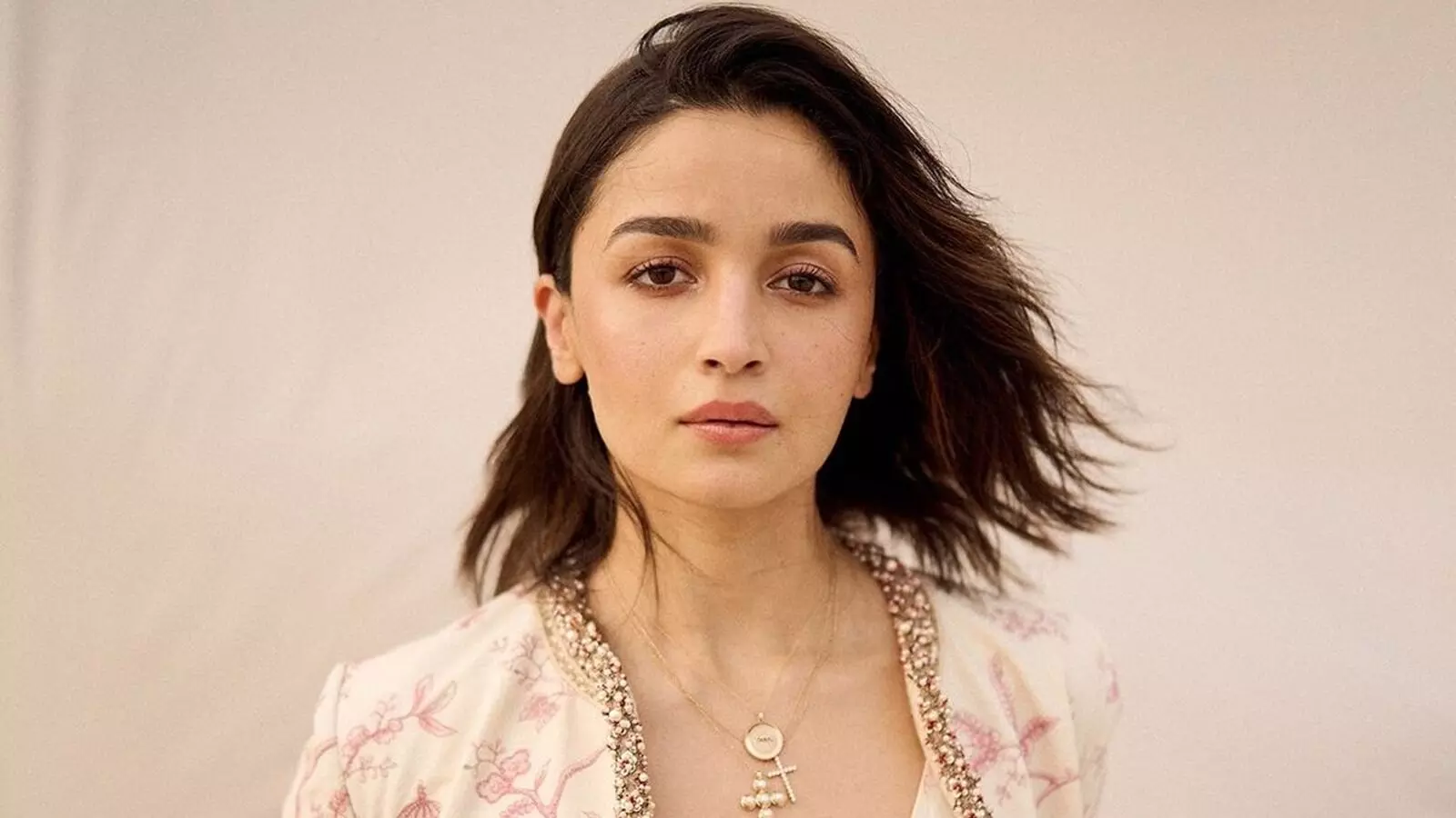 Alia Bhatt Makes Key Comments: ఇకపై అలా చేయను.. సినిమాల వేగంపై అలియా భట్ కీలక వ్యాఖ్యలు.. Alia Bhatt Makes Key Comments: ఇకపై అలా చేయను.. సినిమాల వేగంపై అలియా భట్ కీలక వ్యాఖ్యలు..