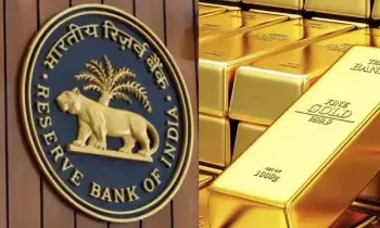 Gold Loan : తక్కువ బంగారం..ఎక్కువ లోన్..ఆనందంలో జనం..భయపడుతున్న బ్యాంకర్లు Gold Loan : తక్కువ బంగారం..ఎక్కువ లోన్..ఆనందంలో జనం..భయపడుతున్న బ్యాంకర్లు