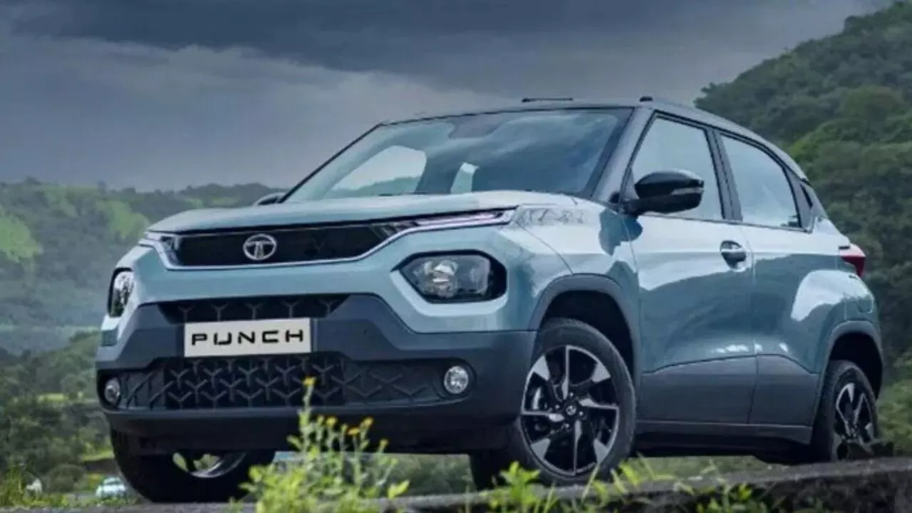 Tata Punch : మళ్ళీ పంచ్ అదిరింది..రూ.5.49 లక్షలకే 5-స్టార్ సేఫ్టీ ఎస్యూవీ Tata Punch : మళ్ళీ పంచ్ అదిరింది..రూ.5.49 లక్షలకే 5-స్టార్ సేఫ్టీ ఎస్యూవీ