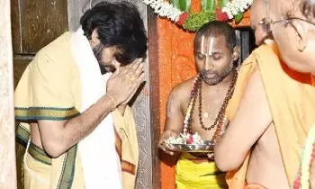 Pawan Kalyan: కొండగట్టు అంజన్న సన్నిధిలో పవన్ కళ్యాణ్ Pawan Kalyan: కొండగట్టు అంజన్న సన్నిధిలో పవన్ కళ్యాణ్