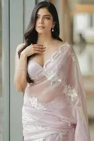 Malavika’s Interesting Comments: ఆ టాలీవుడ్ హీరోనే నా క్రష్.. మాళవిక ఇంట్రెస్టింగ్ కామెంట్స్ Malavika’s Interesting Comments: ఆ టాలీవుడ్ హీరోనే నా క్రష్.. మాళవిక ఇంట్రెస్టింగ్ కామెంట్స్