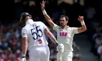 Pacer Mitchell Starc: బెన్ స్టోక్స్ను వదలని స్టార్క్.. అశ్విన్ రికార్డు బద్దలు Pacer Mitchell Starc: బెన్ స్టోక్స్ను వదలని స్టార్క్.. అశ్విన్ రికార్డు బద్దలు