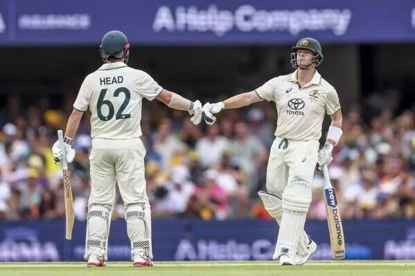 Ashes: హెడ్,స్మిత్ సెంచరీల మోత.. ఐదో టెస్ట్లో ఆస్ట్రేలియా భారీ ఆధిక్యం Ashes: హెడ్,స్మిత్ సెంచరీల మోత.. ఐదో టెస్ట్లో ఆస్ట్రేలియా భారీ ఆధిక్యం