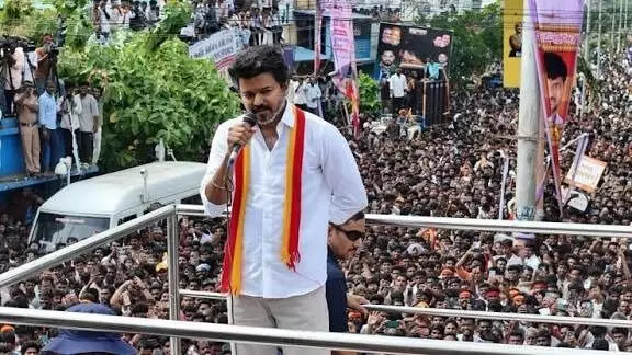 CBI Notices to Vijay: విజయ్ కి సీబీఐ నోటీసులు..అరెస్ట్ చేస్తారా? CBI Notices to Vijay: విజయ్ కి సీబీఐ నోటీసులు..అరెస్ట్ చేస్తారా?