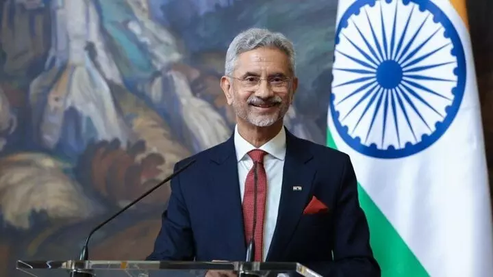 Jaishankar Slams: దూరంగా కూర్చొని ఉచిత సలహాలు ఇచ్చేవారిపై జైశంకర్ ధ్వజం Jaishankar Slams: దూరంగా కూర్చొని ఉచిత సలహాలు ఇచ్చేవారిపై జైశంకర్ ధ్వజం