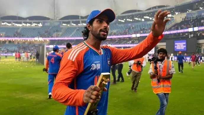 Big Shock for Team India: టీమిండియాకు బిగ్ షాక్: తిలక్ వర్మకు ఎమర్జెన్సీ సర్జరీ Big Shock for Team India: టీమిండియాకు బిగ్ షాక్: తిలక్ వర్మకు ఎమర్జెన్సీ సర్జరీ