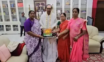 Medaram Jatara: మేడారం జాతరకు కేసీఆర్‌ను ఆహ్వానించిన మంత్రులు సీతక్క, కొండా సురేఖ