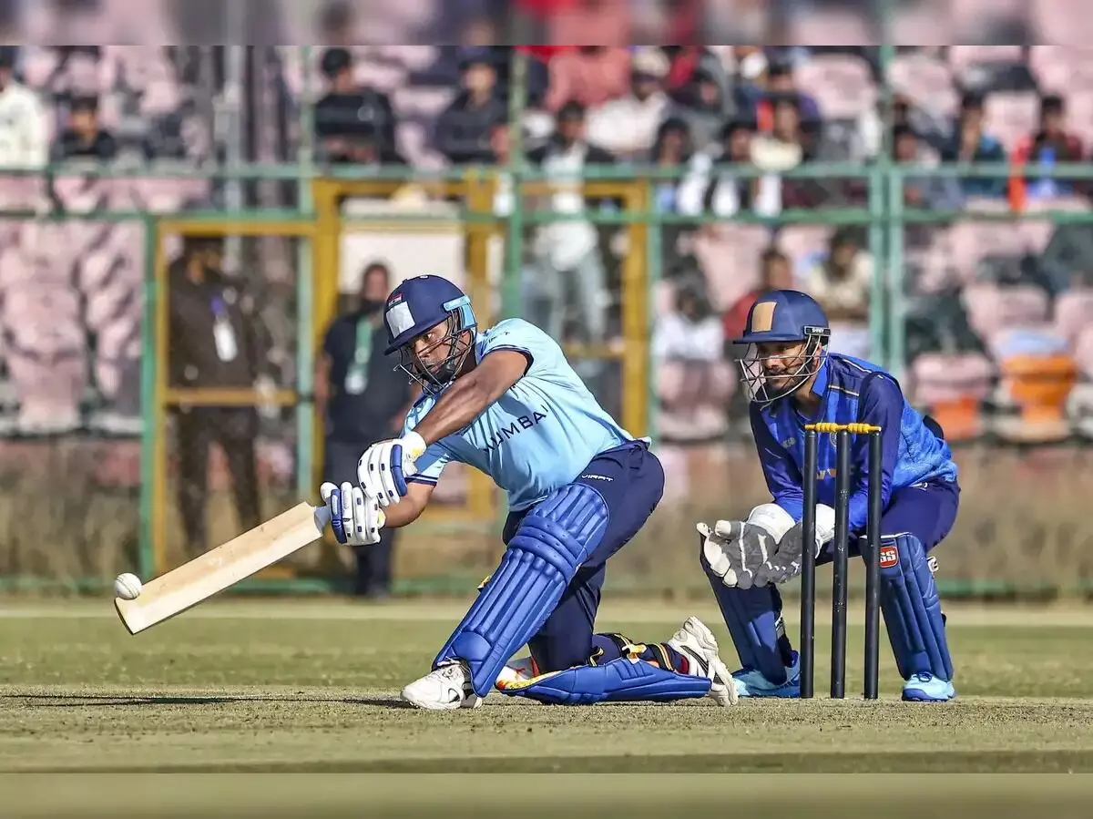 Sarfaraz Khan Creates New History: ఫాస్టెస్ట్ హాఫ్ సెంచరీతో..సర్ఫరాజ్ ఖాన్ సరికొత్త చరిత్ర.. Sarfaraz Khan Creates New History: ఫాస్టెస్ట్ హాఫ్ సెంచరీతో..సర్ఫరాజ్ ఖాన్ సరికొత్త చరిత్ర..