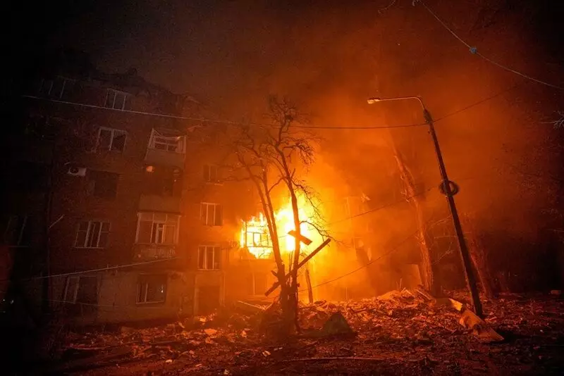 Russia-Ukraine War: రష్యా-ఉక్రెయిన్ యుద్ధం: ఉక్రెయిన్పై ‘హేజల్నట్’ ఒరెష్నిక్తో రష్యా దాడి Russia-Ukraine War: రష్యా-ఉక్రెయిన్ యుద్ధం: ఉక్రెయిన్పై ‘హేజల్నట్’ ఒరెష్నిక్తో రష్యా దాడి