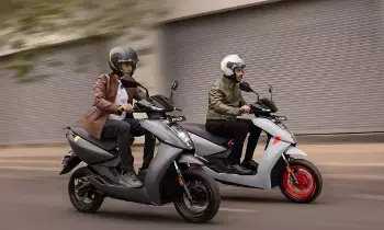 Ather 450X : ట్రాఫిక్ తిప్పలకు చెక్..ఏథర్ నయా అప్డేట్ చూస్తే మైండ్ బ్లాక్ అవ్వాల్సిందే Ather 450X : ట్రాఫిక్ తిప్పలకు చెక్..ఏథర్ నయా అప్డేట్ చూస్తే మైండ్ బ్లాక్ అవ్వాల్సిందే