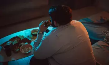 Eating Late at Night: రాత్రి ఆలస్యంగా తింటున్నారా..? అయితే జాగ్రత్త.. ఏమవుతుందంటే..? Eating Late at Night: రాత్రి ఆలస్యంగా తింటున్నారా..? అయితే జాగ్రత్త.. ఏమవుతుందంటే..?