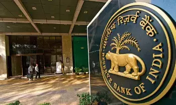 RBI : డబ్బులు డబుల్ అవుతాయంటే నమ్మేయకండి..ఆర్బీఐ సచేత్తో మోసగాళ్ల గుట్టు రట్టు చేయండి RBI : డబ్బులు డబుల్ అవుతాయంటే నమ్మేయకండి..ఆర్బీఐ సచేత్తో మోసగాళ్ల గుట్టు రట్టు చేయండి
