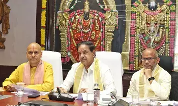 TTD: 7.83 లక్షల మందికి దర్శనం.. 41 కోట్ల హుండీ ఆదాయం! TTD: 7.83 లక్షల మందికి దర్శనం.. 41 కోట్ల హుండీ ఆదాయం!
