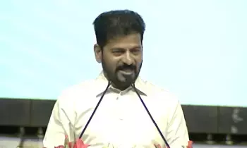 CM Revanth Reddy: తల్లిదండ్రులను నిర్లక్ష్యం చేస్తే ప్రభుత్వ ఉద్యోగుల జీతాల్లో 10-15% కోత: సీఎం రేవంత్ రెడ్డి CM Revanth Reddy: తల్లిదండ్రులను నిర్లక్ష్యం చేస్తే ప్రభుత్వ ఉద్యోగుల జీతాల్లో 10-15% కోత: సీఎం రేవంత్ రెడ్డి