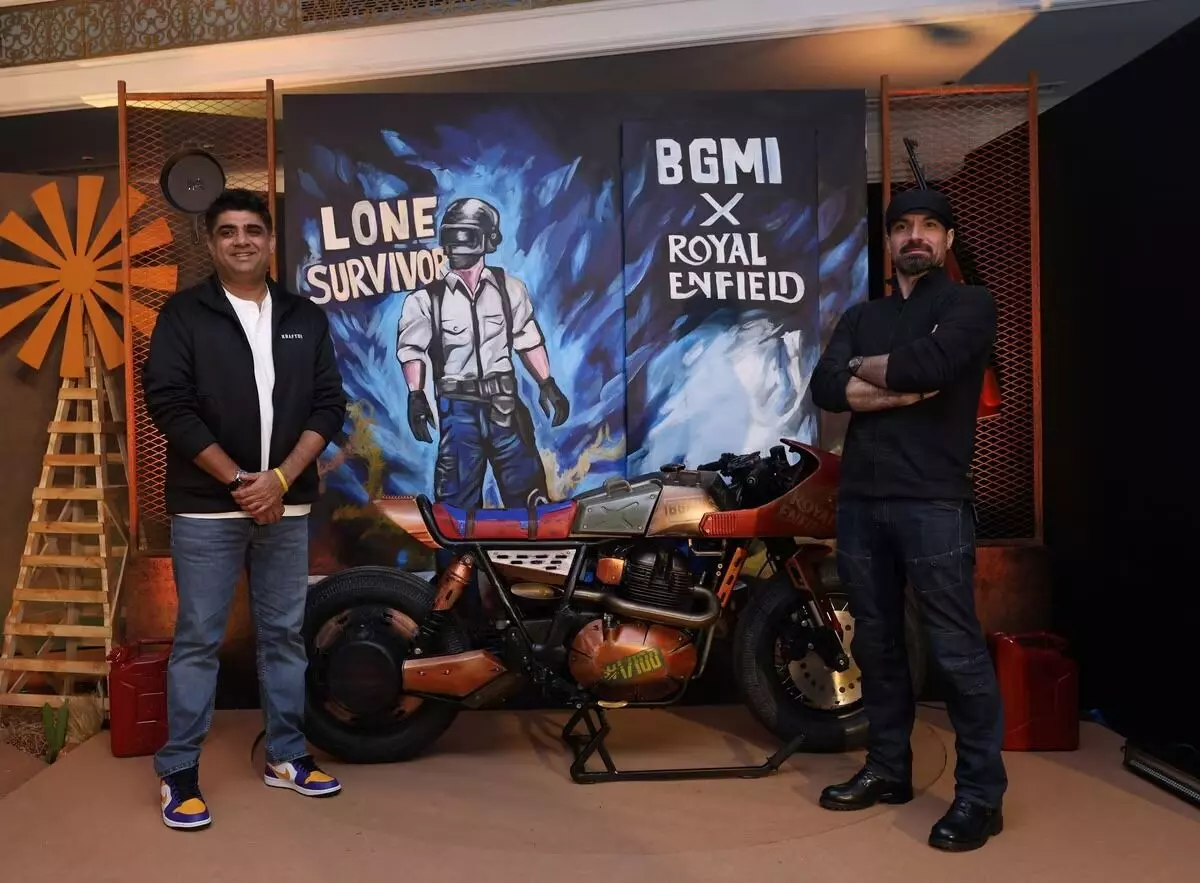 Royal Enfield: చరిత్ర తిరగరాసిన రాయల్ ఎన్ఫీల్డ్..గేమర్ల చేతుల్లోకి బుల్లెట్ 350, కాంటినెంటల్ GT 650 Royal Enfield: చరిత్ర తిరగరాసిన రాయల్ ఎన్ఫీల్డ్..గేమర్ల చేతుల్లోకి బుల్లెట్ 350, కాంటినెంటల్ GT 650