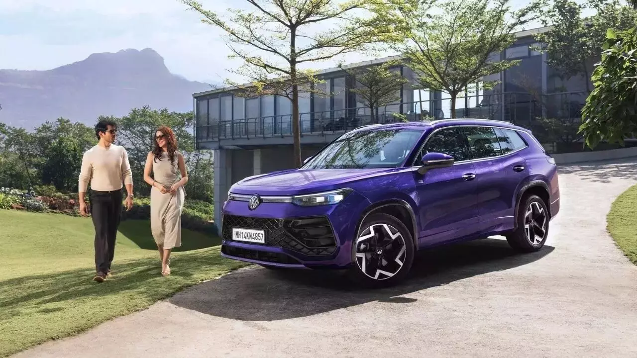 Volkswagen Tayron : స్కోడా కొడియాక్ కే చెమటలు..మార్కెట్లోకి ఫోక్స్వ్యాగన్ టైరోన్ Volkswagen Tayron : స్కోడా కొడియాక్ కే చెమటలు..మార్కెట్లోకి ఫోక్స్వ్యాగన్ టైరోన్