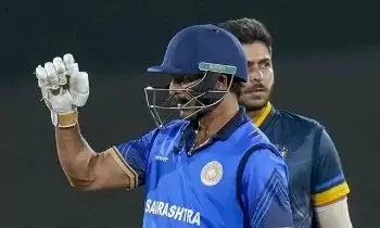Vijay Hazare Trophy Final Clash: విజయ్ హజారే ట్రోఫీ ఫైనల్ పోరు..విదర్భ vs సౌరాష్ట్ర Vijay Hazare Trophy Final Clash: విజయ్ హజారే ట్రోఫీ ఫైనల్ పోరు..విదర్భ vs సౌరాష్ట్ర