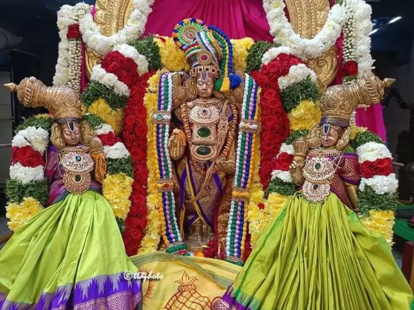 Venkateswara Swamy Brahmotsavams: ధ్వజారోహణంతో ప్రారంభంమైన వేంకటేశ్వరస్వామి బ్రహ్మోత్సవాలు Venkateswara Swamy Brahmotsavams: ధ్వజారోహణంతో ప్రారంభంమైన వేంకటేశ్వరస్వామి బ్రహ్మోత్సవాలు