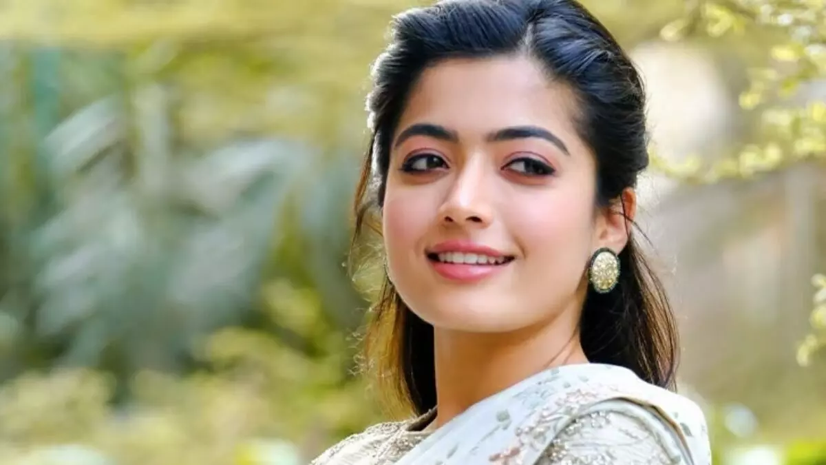 Tollywood star heroine Rashmika Mandanna: ఆ ముగ్గురు దర్శకుల కోసం దానికి నేను రెడీ! Tollywood star heroine Rashmika Mandanna: ఆ ముగ్గురు దర్శకుల కోసం దానికి నేను రెడీ!