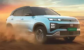 Hyundai : ఒక్కసారి ఛార్జ్ చేస్తే 473కిమీ..హ్యుందాయ్ ఈవీపై రూ.1.25 లక్షల తగ్గింపు Hyundai : ఒక్కసారి ఛార్జ్ చేస్తే 473కిమీ..హ్యుందాయ్ ఈవీపై రూ.1.25 లక్షల తగ్గింపు