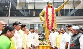 CM Chandrababu Slams YSRCP: సీఎం చంద్రబాబు ధ్వజం: వైకాపా పాలనలో మాఫియాల హవా.. ల్యాండ్, శాండ్, వైన్, మైన్, గంజాయి, డ్రగ్స్లే వారి క్రెడిట్! CM Chandrababu Slams YSRCP: సీఎం చంద్రబాబు ధ్వజం: వైకాపా పాలనలో మాఫియాల హవా.. ల్యాండ్, శాండ్, వైన్, మైన్, గంజాయి, డ్రగ్స్లే వారి క్రెడిట్!