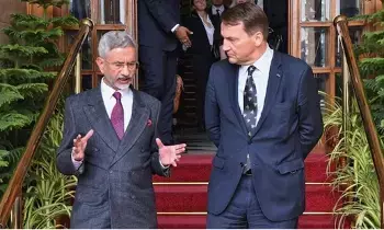 External Affairs Minister S. Jaishankar: జైశంకర్ పోలాండ్కు ఉగ్రవాదంపై జీరో టాలరెన్స్ పిలుపు: మన పొరుగున ఉగ్ర సదుపాయాలకు దోహదం చేయవద్దు External Affairs Minister S. Jaishankar: జైశంకర్ పోలాండ్కు ఉగ్రవాదంపై జీరో టాలరెన్స్ పిలుపు: మన పొరుగున ఉగ్ర సదుపాయాలకు దోహదం చేయవద్దు