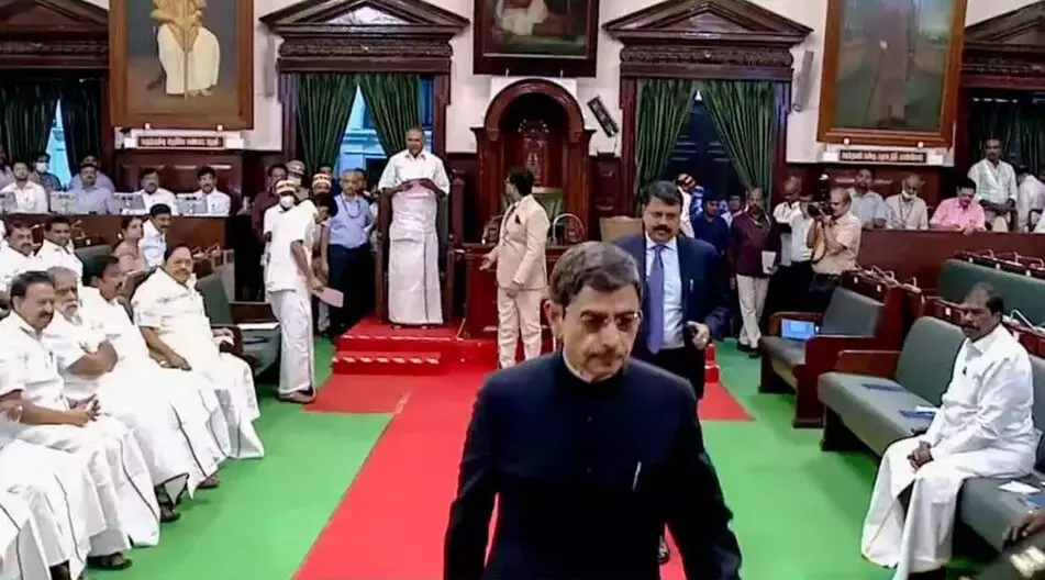 Tamil Nadu Governor R.N. Ravi Walks Out of Assembly: తమిళనాడు గవర్నర్ ఆర్.ఎన్.రవి అసెంబ్లీ నుంచి వాకౌట్: జాతీయగీతానికి అవమానం కారణమని రాజ్భవన్ ఆరోపణ Tamil Nadu Governor R.N. Ravi Walks Out of Assembly: తమిళనాడు గవర్నర్ ఆర్.ఎన్.రవి అసెంబ్లీ నుంచి వాకౌట్: జాతీయగీతానికి అవమానం కారణమని రాజ్భవన్ ఆరోపణ
