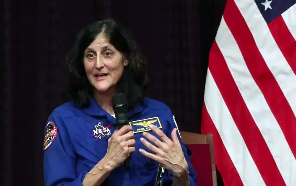 Sunita Williams: సునీతా విలియమ్స్: 27 ఏళ్ల అంతరిక్ష యాత్ర ముగింపు - నాసా నుంచి రిటైర్ Sunita Williams: సునీతా విలియమ్స్: 27 ఏళ్ల అంతరిక్ష యాత్ర ముగింపు - నాసా నుంచి రిటైర్