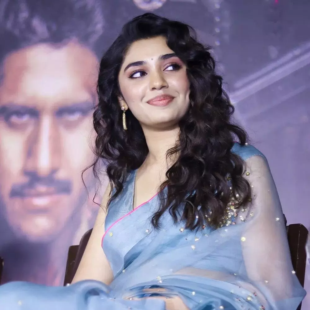 Kriti Shetty Bags a Mega Offer: మెగా ఆఫర్ కొట్టేసిన కృతి శెట్టి.. చిరు సినిమాలో కీలక పాత్ర..? Kriti Shetty Bags a Mega Offer: మెగా ఆఫర్ కొట్టేసిన కృతి శెట్టి.. చిరు సినిమాలో కీలక పాత్ర..?