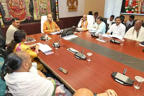 TTD EO Anil Kumar Singhal: రథ సప్తమిని విజయవంతం చేయండి: టీటీడీ ఈవో TTD EO Anil Kumar Singhal: రథ సప్తమిని విజయవంతం చేయండి: టీటీడీ ఈవో