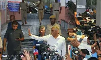 Phone Tapping Case: ఫోన్ ట్యాపింగ్ కేసు: హరీష్ రావుపై సిట్ సుదీర్ఘ విచారణ.. ‘తెలియదు.. నమ్మను’ అంటూ సమాధానాలు Phone Tapping Case: ఫోన్ ట్యాపింగ్ కేసు: హరీష్ రావుపై సిట్ సుదీర్ఘ విచారణ.. ‘తెలియదు.. నమ్మను’ అంటూ సమాధానాలు