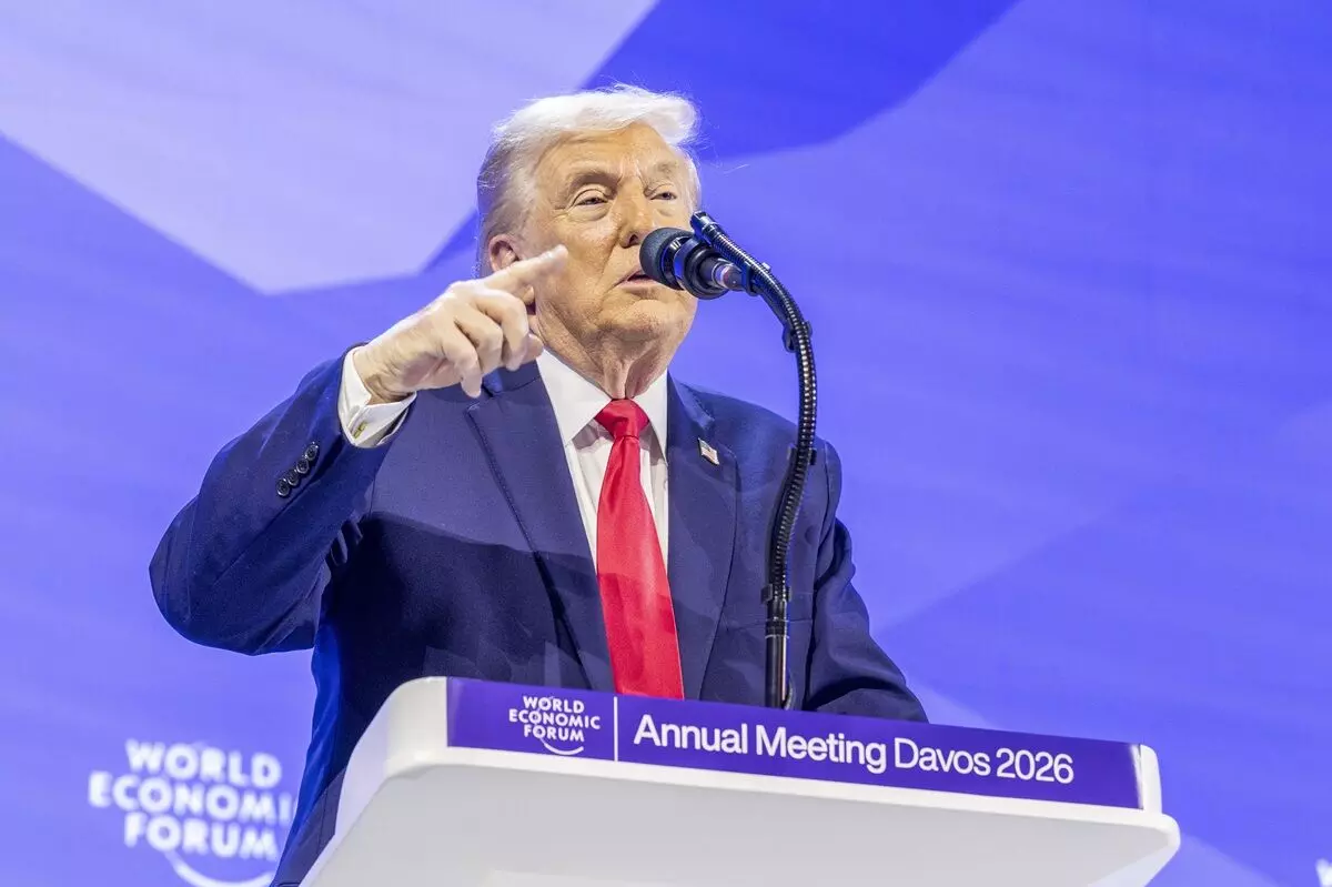 US President Donald Trump: ట్రంప్: మేం అడిగేది ఒక్క ఐసు ముక్కే.. బలప్రయోగం చేయం US President Donald Trump: ట్రంప్: మేం అడిగేది ఒక్క ఐసు ముక్కే.. బలప్రయోగం చేయం