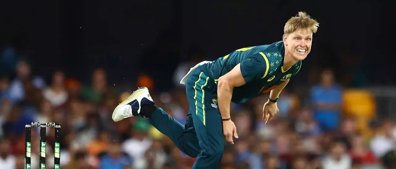 Shock for Australia: టీ20 ప్రపంచకప్కు ముందు ఆసీస్కు షాక్.. స్టార్ పేసర్కు గాయం Shock for Australia: టీ20 ప్రపంచకప్కు ముందు ఆసీస్కు షాక్.. స్టార్ పేసర్కు గాయం