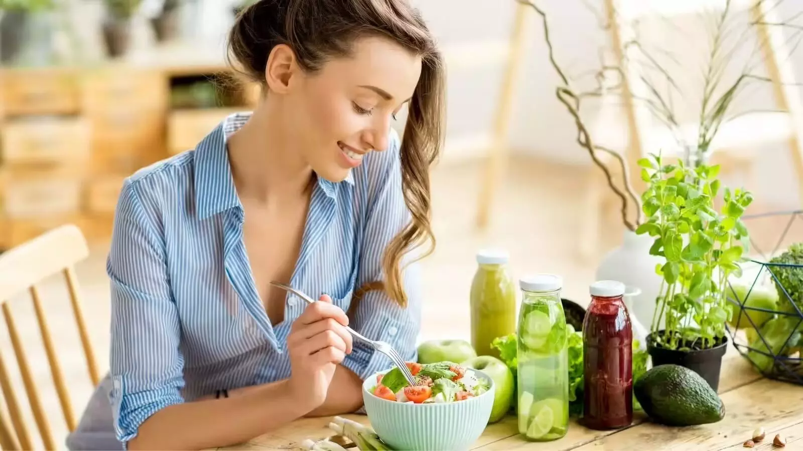 Women’s Diet: మహిళలు తీసుకునే ఫుడ్ లో.. ఈ పోషకాలు ఖచ్చితంగా ఉండాలి Women’s Diet: మహిళలు తీసుకునే ఫుడ్ లో.. ఈ పోషకాలు ఖచ్చితంగా ఉండాలి