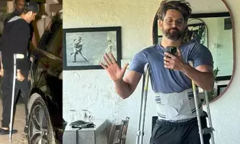 Hrithik Roshan Seen Using Crutches; ఊతకర్రల సాయంతో హృతిక్ రోషన్.. ఆందోళనలో అభిమానులు! అసలేం జరిగింది? Hrithik Roshan Seen Using Crutches; ఊతకర్రల సాయంతో హృతిక్ రోషన్.. ఆందోళనలో అభిమానులు! అసలేం జరిగింది?