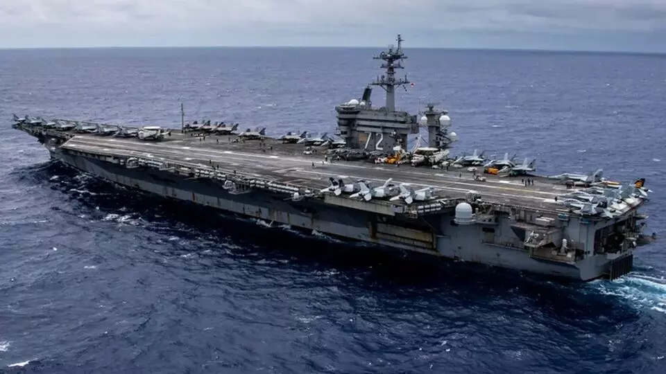 USA–Iran Tensions: USA-ఇరాన్ ఉద్రిక్తత: అబ్రహం లింకన్ యుద్ధనౌకతో అమెరికా మధ్యప్రాచ్యంలో బలపరిచిన అగ్రరాజ్యం.. దాడి సూచనలు? USA–Iran Tensions: USA-ఇరాన్ ఉద్రిక్తత: అబ్రహం లింకన్ యుద్ధనౌకతో అమెరికా మధ్యప్రాచ్యంలో బలపరిచిన అగ్రరాజ్యం.. దాడి సూచనలు?