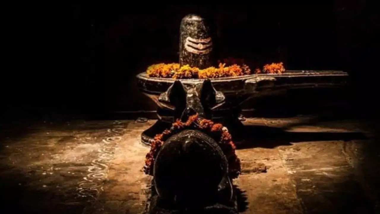 Maha Shivaratri 2026: మహా శివరాత్రి 2026: ఫిబ్రవరి 15నే పవిత్ర పర్వదినం.. శుభ ముహూర్తం, ఉపవాస నియమాలు ఇవే.. Maha Shivaratri 2026: మహా శివరాత్రి 2026: ఫిబ్రవరి 15నే పవిత్ర పర్వదినం.. శుభ ముహూర్తం, ఉపవాస నియమాలు ఇవే..
