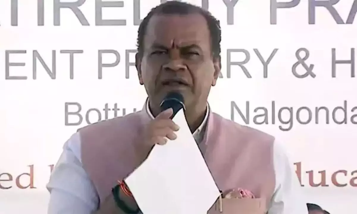 Minister Komatireddy Venkat Reddy: కార్పొరేట్ స్కూళ్లు మూసేస్తా... విద్యాశాఖ మంత్రినైతే ఆదేశాలు జారీ చేస్తా: మంత్రి కోమటిరెడ్డి వెంకట్రెడ్డి Minister Komatireddy Venkat Reddy: కార్పొరేట్ స్కూళ్లు మూసేస్తా... విద్యాశాఖ మంత్రినైతే ఆదేశాలు జారీ చేస్తా: మంత్రి కోమటిరెడ్డి వెంకట్రెడ్డి